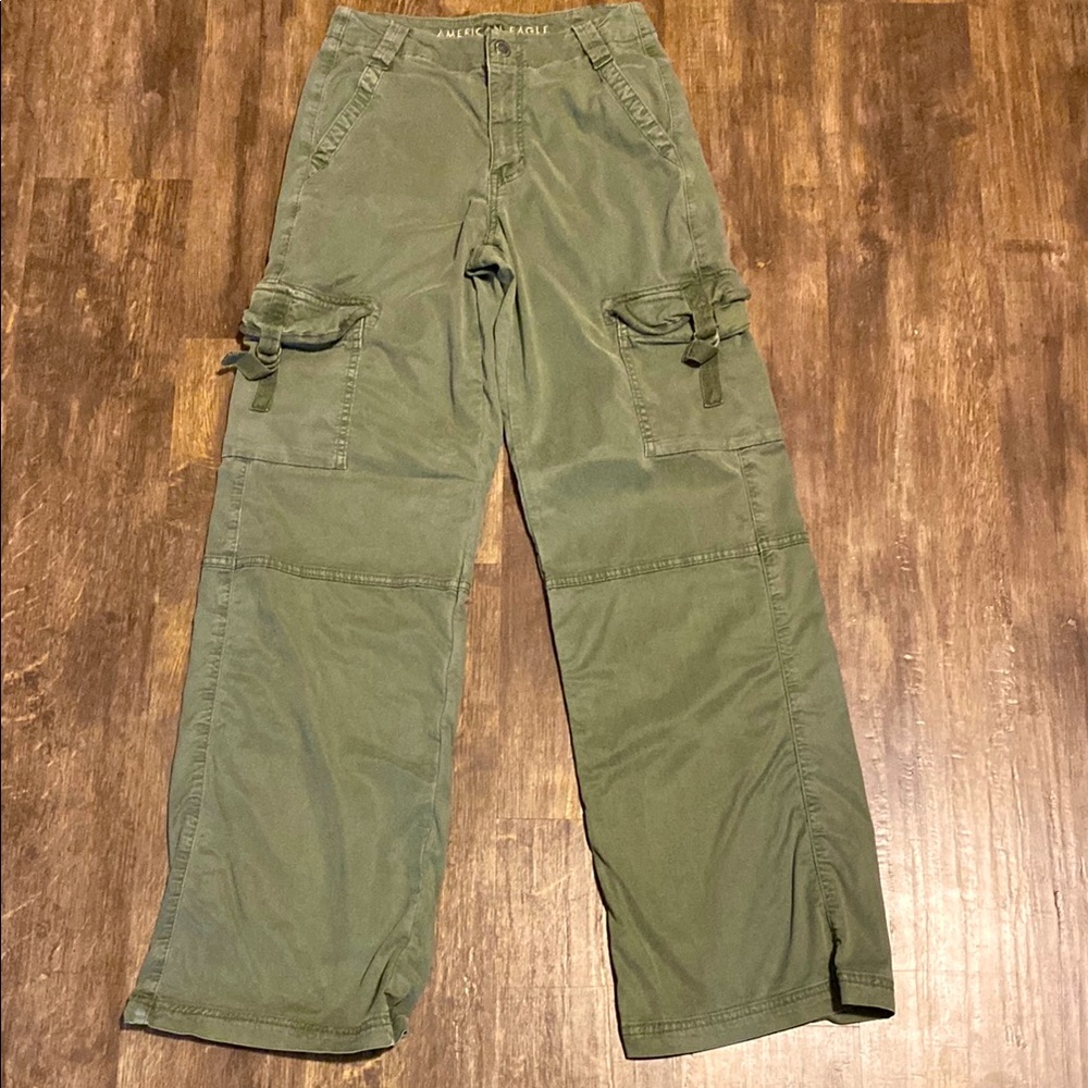 AE Baggy Wide Leg Cargo Pants